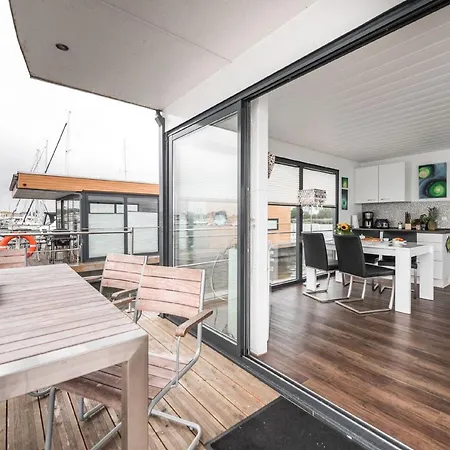 Prázdninový dům Hausboot 